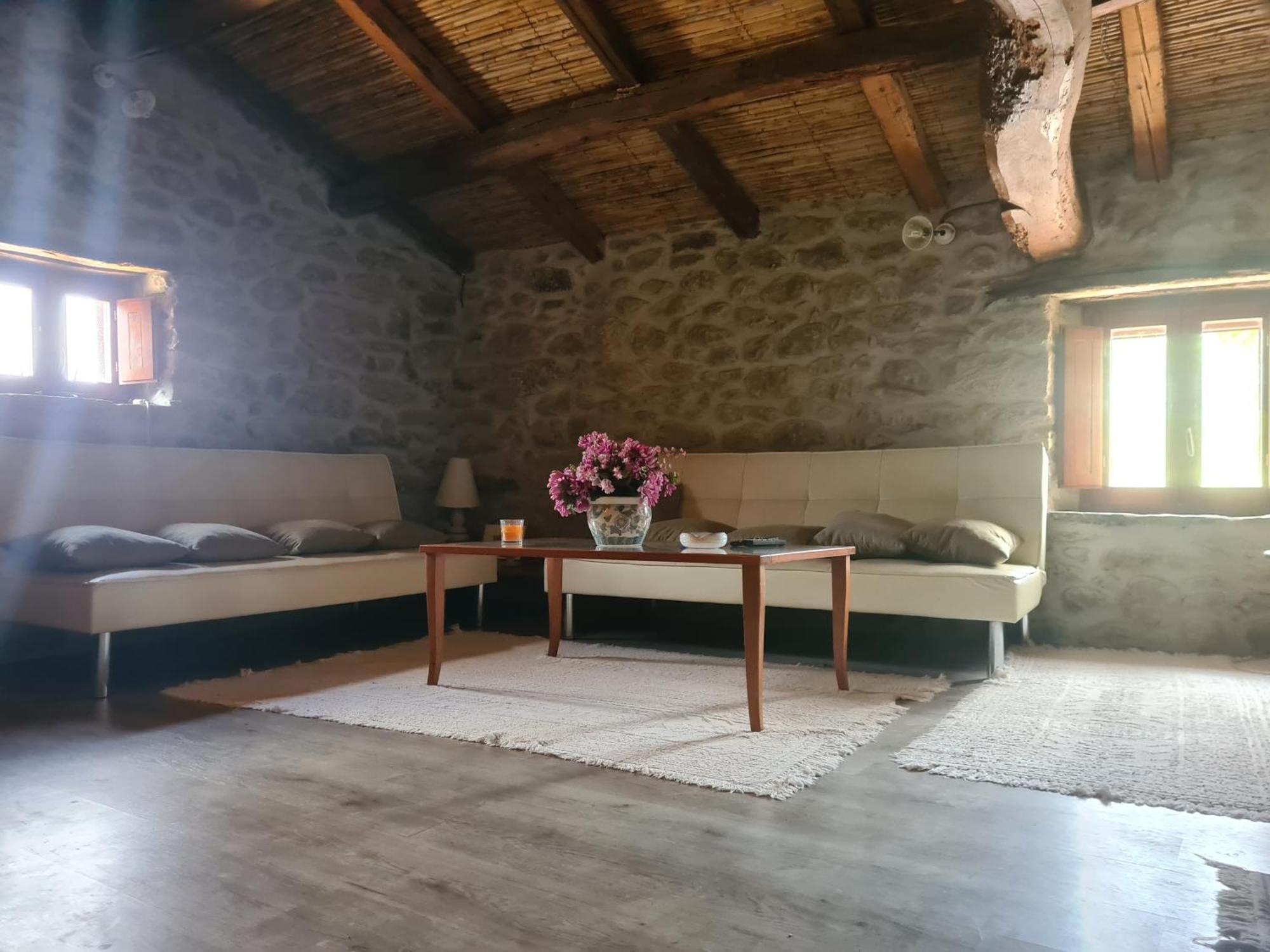 Casa Di Pietra Villa Usellus Kültér fotó